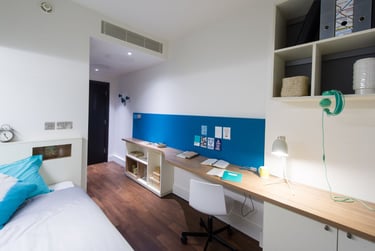 Bronze En Suite at Spring Mews, Tinworth Street, Vauxhall, London, SE115EL - Image 2